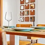 3 Zimmer, Beamer, Balkon,