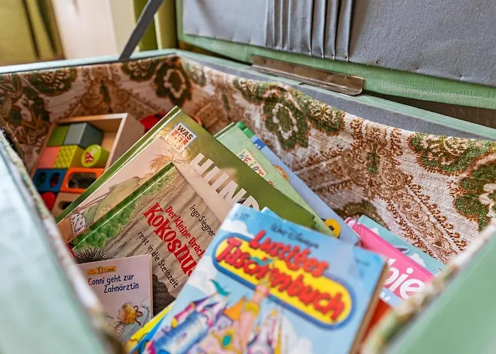 3 Zimmer, Beamer, Balkon,